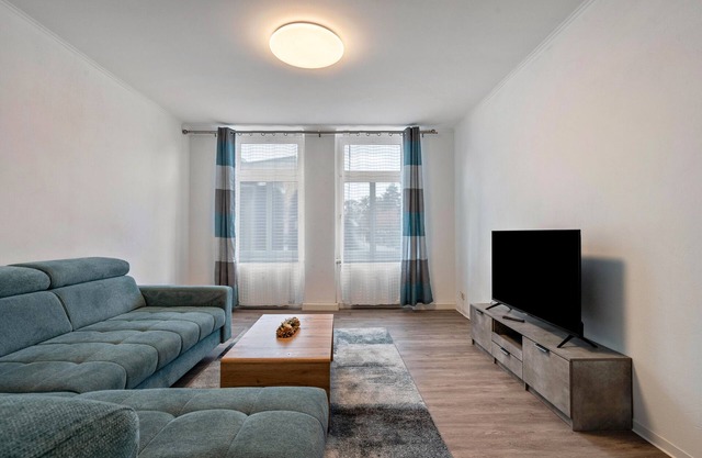 Apartment 'Ferienwohnung Am Theaterplatz' with Wi-Fi