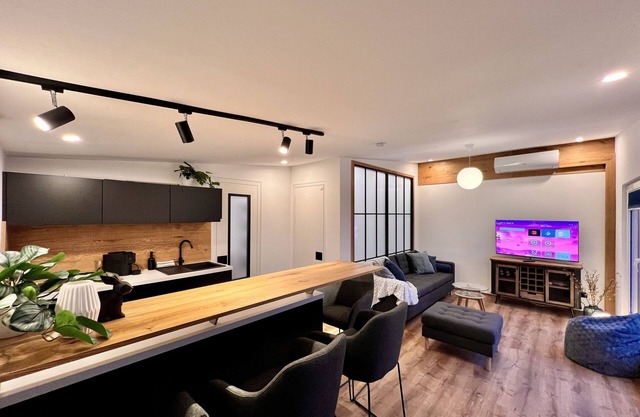 Apartment 'Fewo Im Taubenhaus' with Private Terrace, Wi-Fi and Air Conditioning