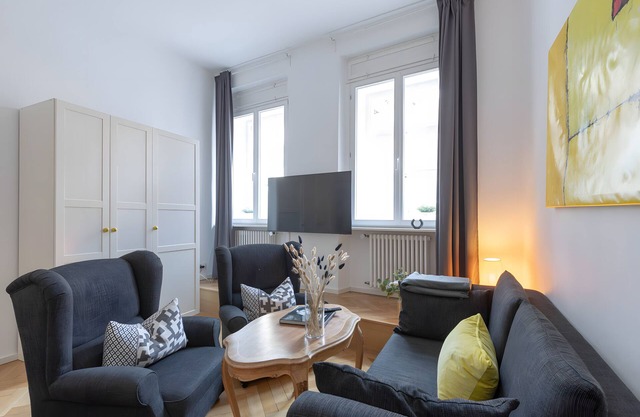 Apartment 'Fewo Romeo Und Julia' with Private Terrace and Wi-Fi