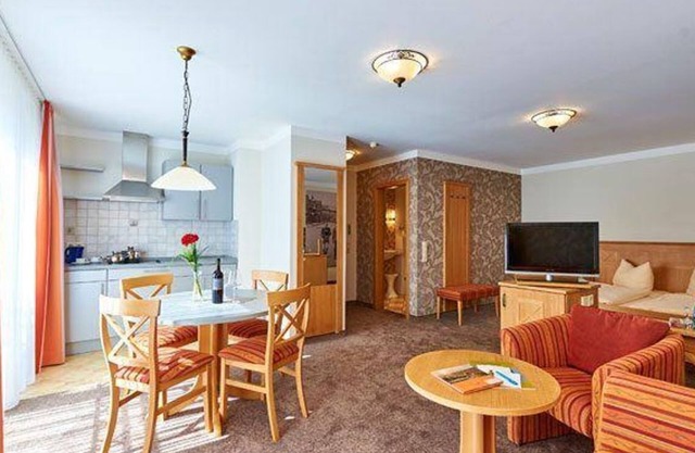 Apartment/flat, bathtub - Landhotel im Klostereck
