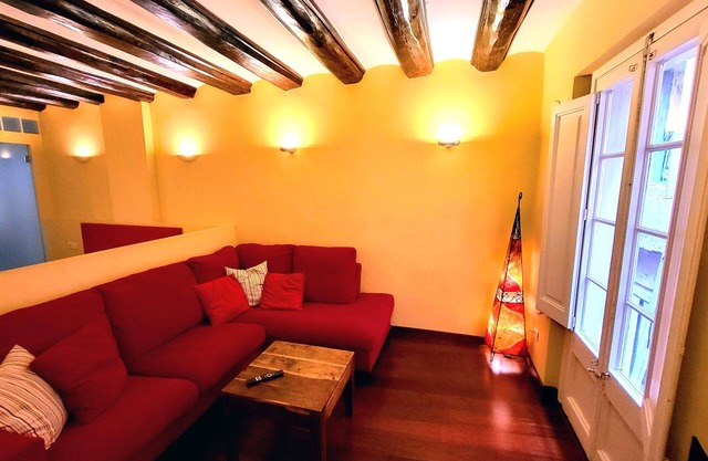 Apartment for 2 people close to La Rambla and Plaza Catalunya