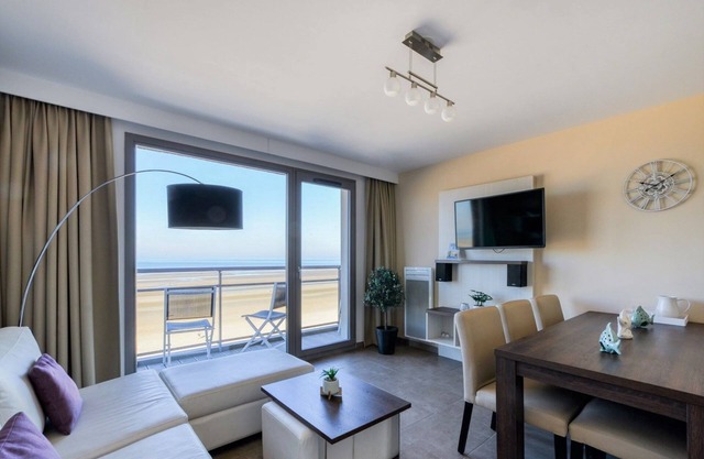 Apartment for 4 people with balcony with seaview