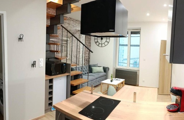 Apartment Le Mayet-de-Montagne, 2 bedrooms, 4 persons