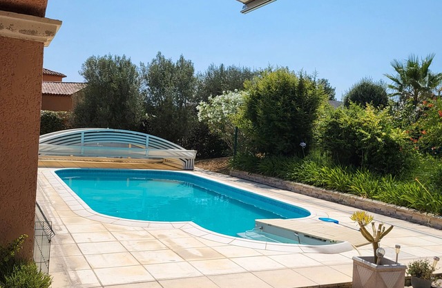Apartment 'La Toscane' with Private Pool, Private Terrace and Wi-Fi