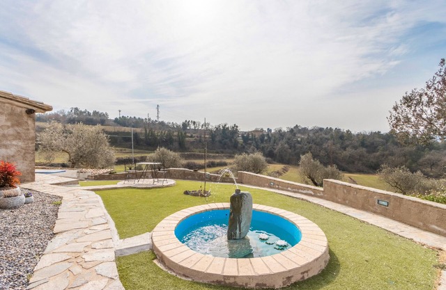 Apartment 'Guarta' with Mountain Views, Shared Pool and Wi-Fi