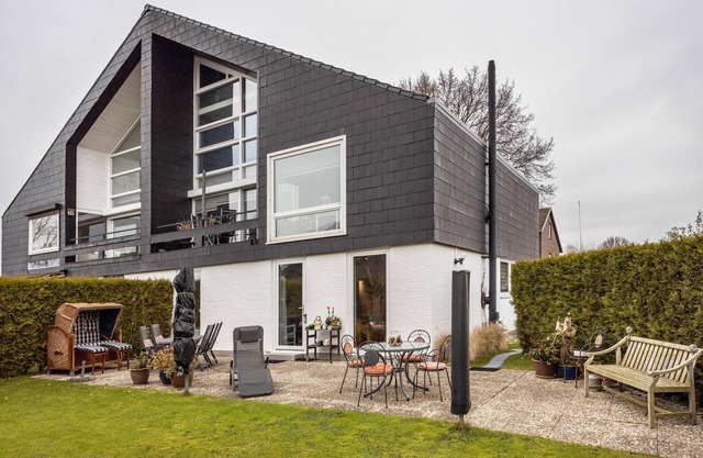 Apartment 'Haus Erika' with Shared Terrace, Shared Garden and Wi-Fi