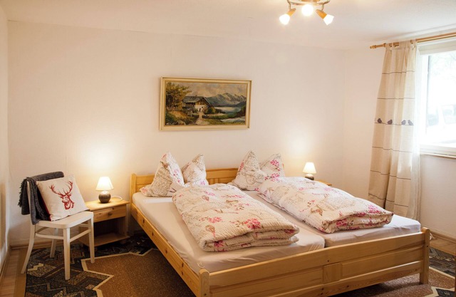 Apartment 'Haus Zur Bienenweide' with Shared Terrace, Balcony and Wi-Fi