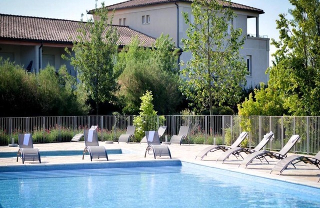 Apartment in Azille near Lac de Jouarres