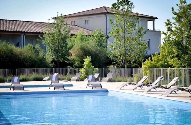 Apartment in Azille near Lac de Jouarres