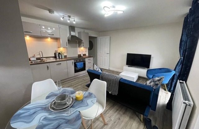 Apartment in Brooklands 3m from Milton Keynes Xscape,train station & central