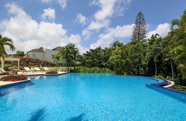 Apartment in Exclusive Royal Westmoreland - 323