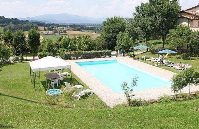 Apartment in Umbria with Pool and Hill Views