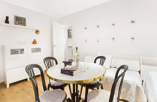 Apartment in Llafranc near Sandy Beach