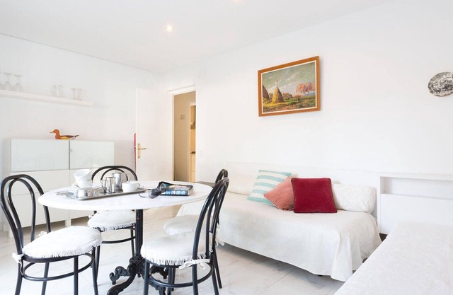 Apartment in Llafranc near Sandy Beach