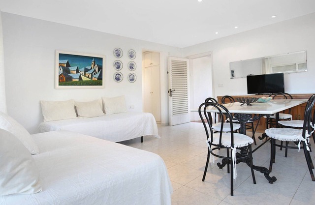 Apartment in Llafranc near Sandy Beach