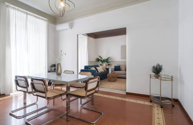 Apartment in Milan with 3 bedrooms sleeps 7