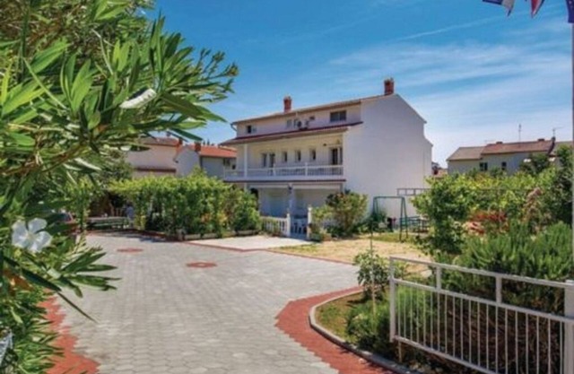 Apartment in Palit with Terrace, Air condition, WIFI, Washing machine (4386-2)