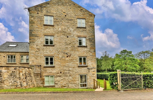 Apartment in Pickering near North York Moors