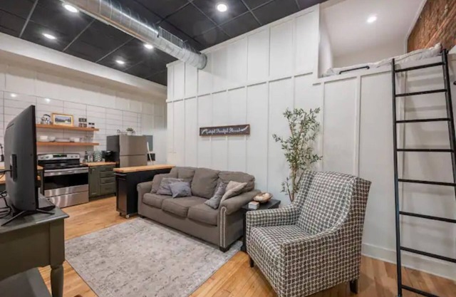 Apartment in Refurbished bldg w/Gym access
