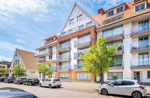 Apartment in St-Idesbald near the Beach