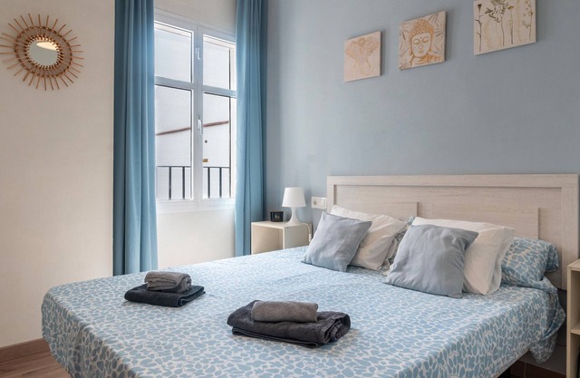Apartment 'In The Center Of Seville' with Balcony, Wi-Fi and Air Conditioning