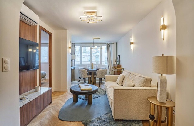 Apartment in the Center of Paris