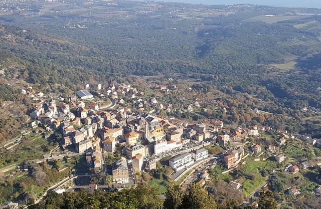 Apartment in the heart of the village of Cervioni