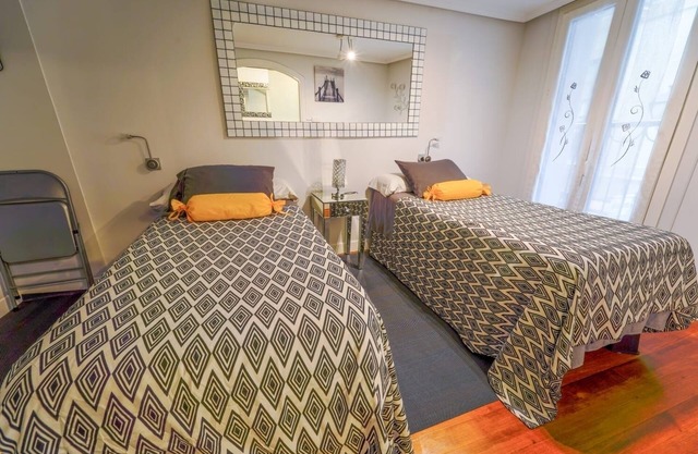 Apartment in the old town of San Sebastian. Registration N: 01166