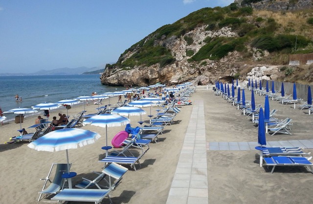 Apartment in Villa VALENTINI, Seafront, Gulf of Gaeta parking included