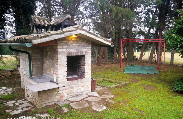 Apartment in Villa with swimming pool in Assisi Ideal for families