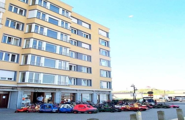 Apartment in Wenduine near the Beach