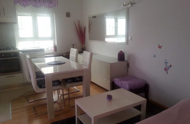 Apartment in Zagreb with Balcony, WIFI, Washing machine (4292-1)
