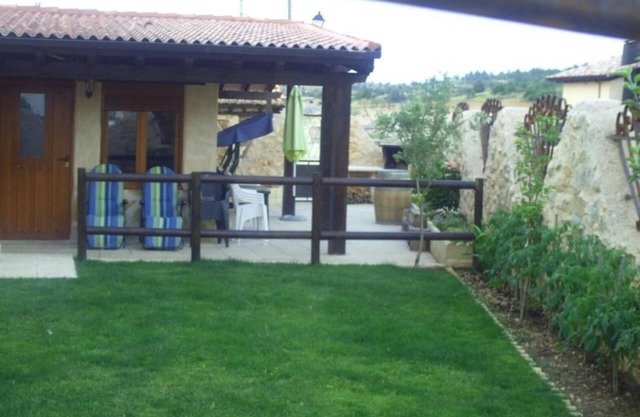 Apartment 'Julia Loft Buhardilla' with Mountain View, Wi-Fi and Air Conditioning