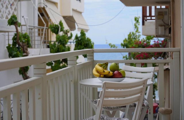 Apartment 'Kallithea Beach' with Sea View, Wi-Fi and Air Conditioning