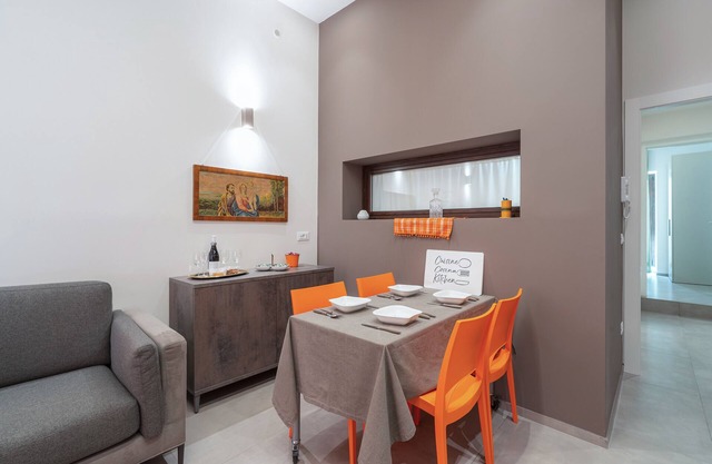 Apartment 'La Casetta Del Cuore' with Private Backyard, Wi-Fi and Air Conditioning
