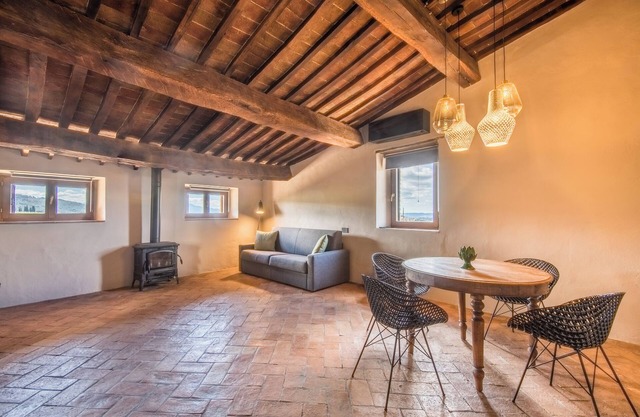 Apartment "La Porticina" with Wi-Fi & A/C