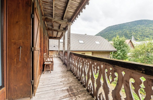 Apartment 'Le Grizzli' with Balcony