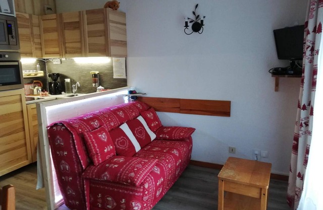 Apartment 'Les Pralyssimes' with Mountain View, Private Terrace and Wi-Fi