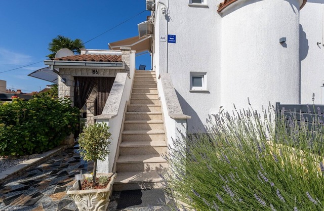 Apartment Ljubica A4 near the beach