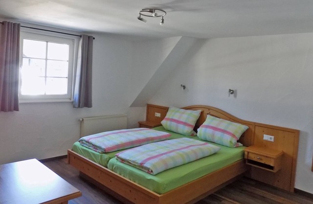 Apartment 'Löwenzahn' with Shared Garden, Balcony and Wi-Fi