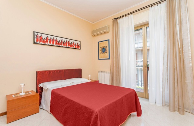 Apartment 'Magnolia House' with Mountain View, Balcony and Wi-Fi