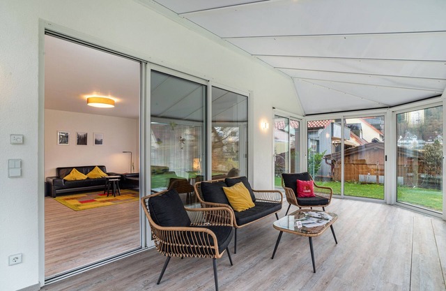 Apartment 'Mit Wintergarten' with Private Terrace, Private Garden and Wi-Fi
