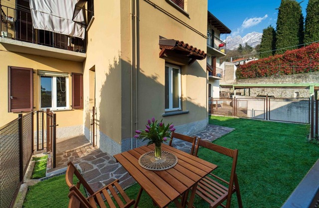 Apartment 'Moonlight - Lecco Getaway' with Private Garden and Wi-Fi