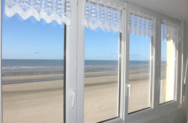 Apartment on sea dyke
