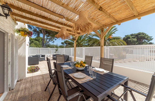 Apartment 'Paraíso De Son Moll' with Private Terrace, Wi-Fi and Air Conditioning