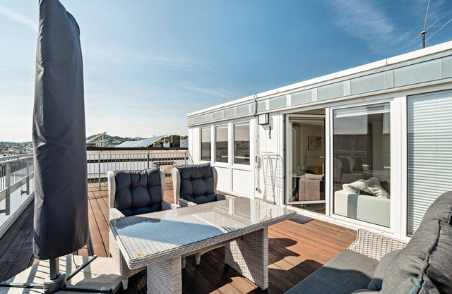 Apartment 'Penthouse In Zentraler Lage' with Private Terrace and Wi-Fi