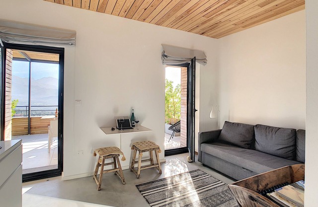 Apartment renovated in 2017 in a beautiful house in the heart of Lumio - breathtaking view