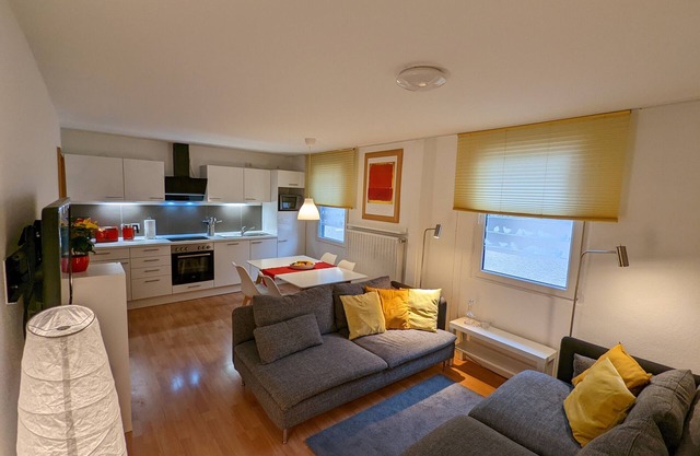 Apartment 'Rheinblick Wohnung 2' with Shared Terrace, Shared Garden and Wi-Fi