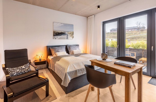 Apartment 'Schlossterrassen 4a' with Terrace, Shared Garden and Wi-Fi