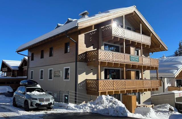 Apartment Simone in the hiking and skiing paradise Königsleiten/Zillertal